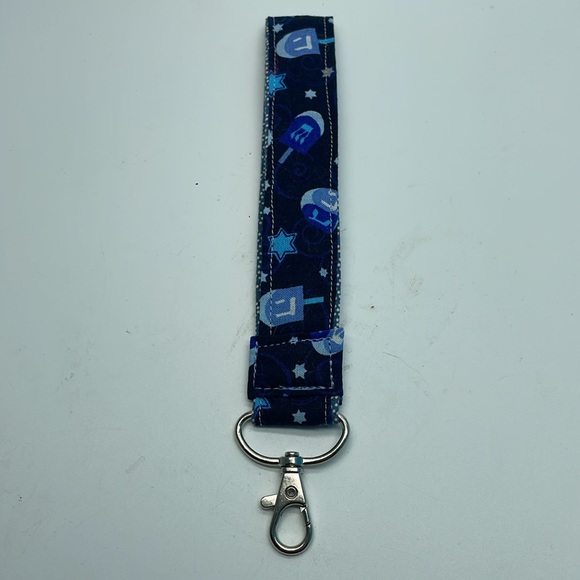 Dreidel Hanukkah Wristlet Keychain Jewish - Picture 3 of 3